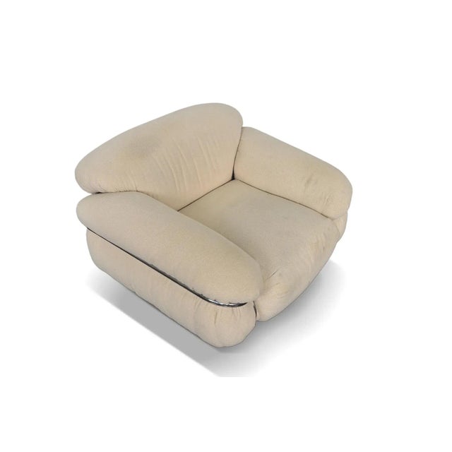 This fantastic "Sesann" lounge chair by Gianfranco Frattini originally graced the lobby of Edward Lararbee Barnes and John...