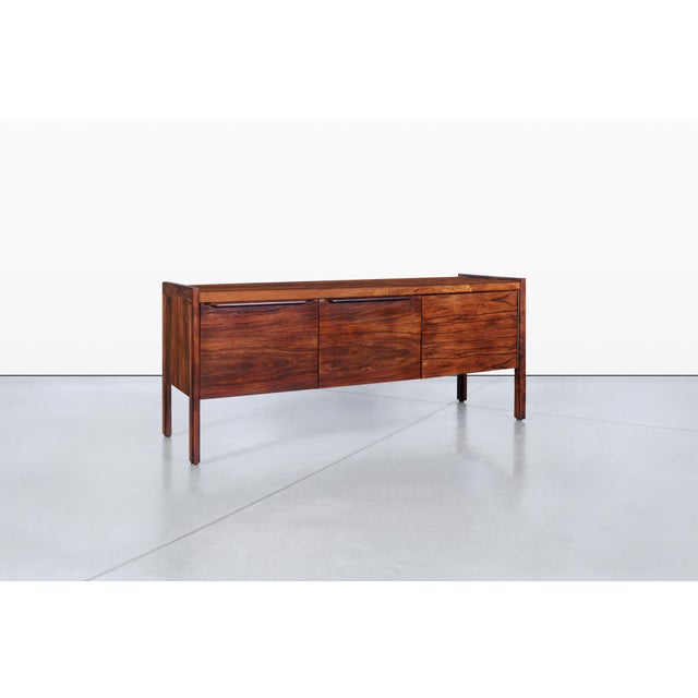 1960s Danish Modern Brazilian Rosewood Credenza For Sale - Image 4 of 14