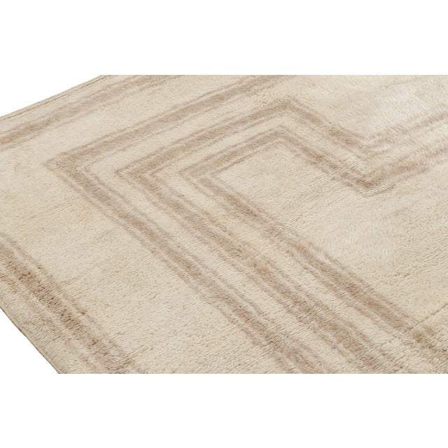 Rug & Kilim’s Moroccan Rug in Cream White With Beige Geometric Patterns For Sale In New York - Image 6 of 7