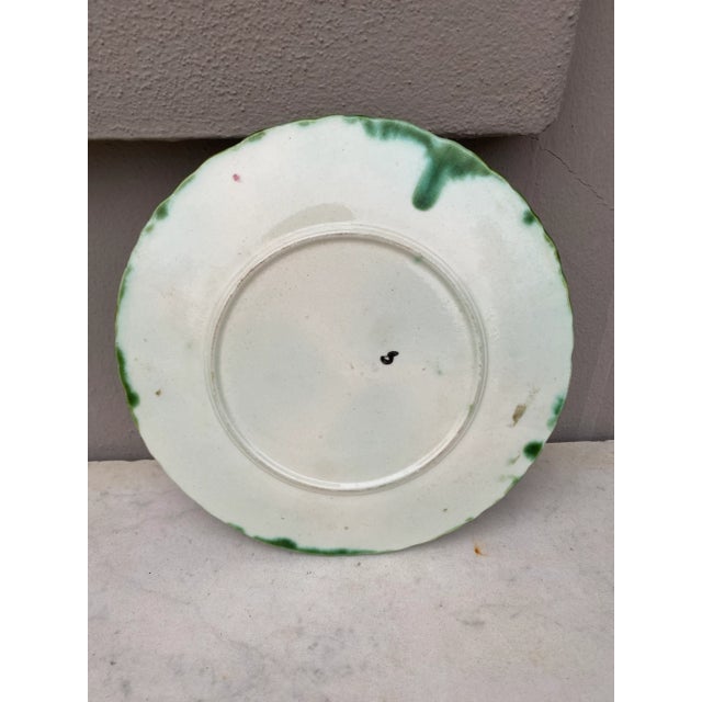 French Country Majolica Strawberries Plate Orchies, Circa 1890 For Sale - Image 3 of 4