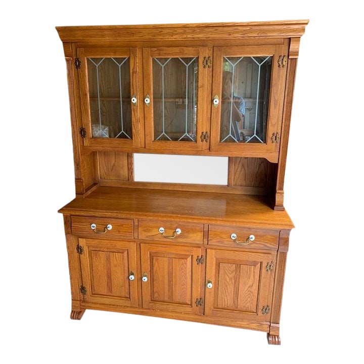 1970s Keller "Memories" Lighted Oak Leaded Glass Buffet Hutch With