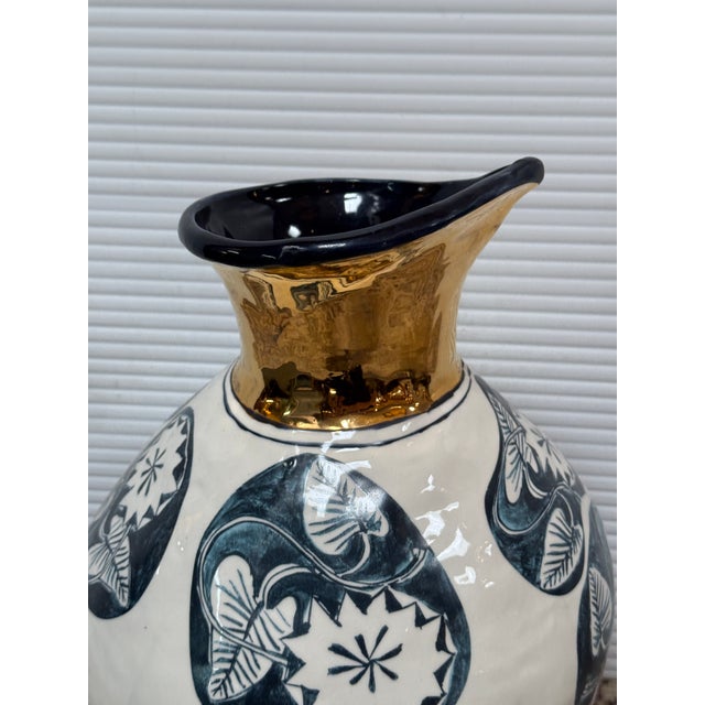 Design Plus Gallery presents the Dreambirds Vase by Ruan Hoffman for Anthropologie. Add a touch of elegance to your home...