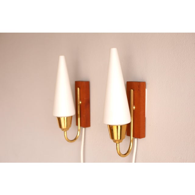 Mid-Century Scandinavian Modern Wall Lamps with Teak Panels attributed to Örsjö, Set of 2 For Sale - Image 6 of 13