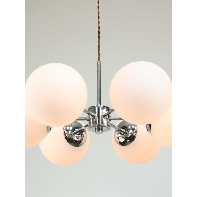 Italian Space Age Sputnik Chrome and Opaline Chandelier, 1970s For Sale - Image 3 of 18