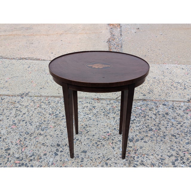 Vintage Mahogany Federal Style Shell Inlay Occasional Table For Sale In Washington DC - Image 6 of 6