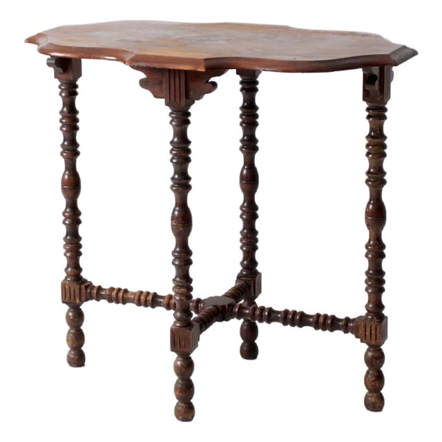 Antique Early 20th Century Side Table With Scalloped Top For Sale