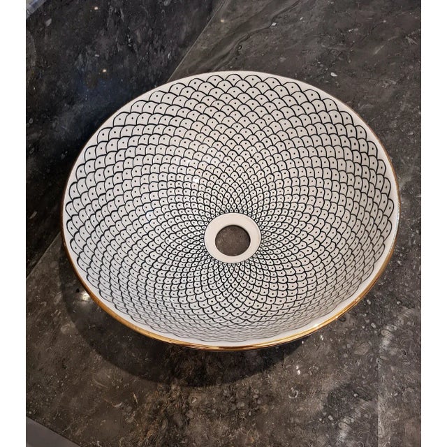 Hnoda' Gold 14 Karat Black & White Top Glazed White Bathroom Handmade Sink Basin For Sale - Image 4 of 8