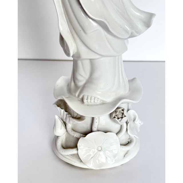 White Blanc De Chine Guanyin Figurine For Sale - Image 8 of 10