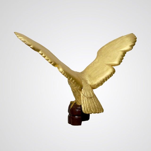 Early 20th Century Oversized Vintage Carved Giltwood Eagle 20thC For Sale - Image 5 of 11