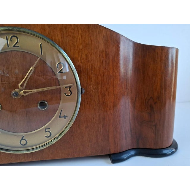 Art Deco Mantel Clock in Wood with Chiming Mechanical Movement, 1930 For Sale - Image 6 of 18