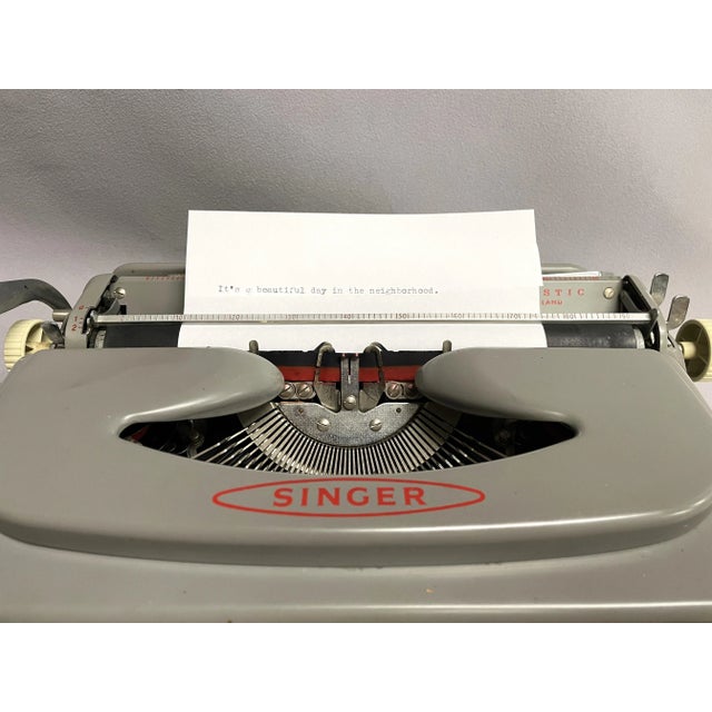 Greige Singer Scholastic Model T-4 Typewriter For Sale - Image 8 of 12