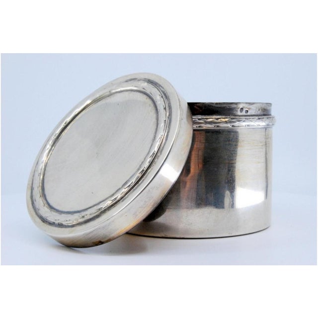 Silver Tea Box with Beaded Border and Removable Lid For Sale - Image 4 of 10