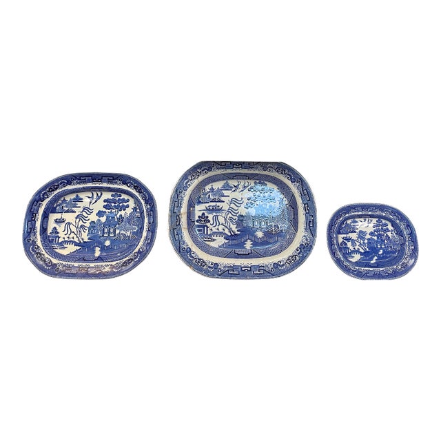 Set of 3 Antique 19th Century English Blue Willow Ironstone Serving Platters – Chinoiserie Transferware For Sale