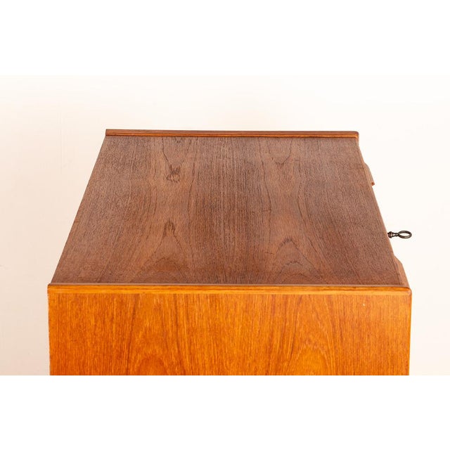Danish Four-Drawer Teak Chest of Drawers by Henning Jørgensen for Fredericia Furniture, 1960 For Sale - Image 16 of 18
