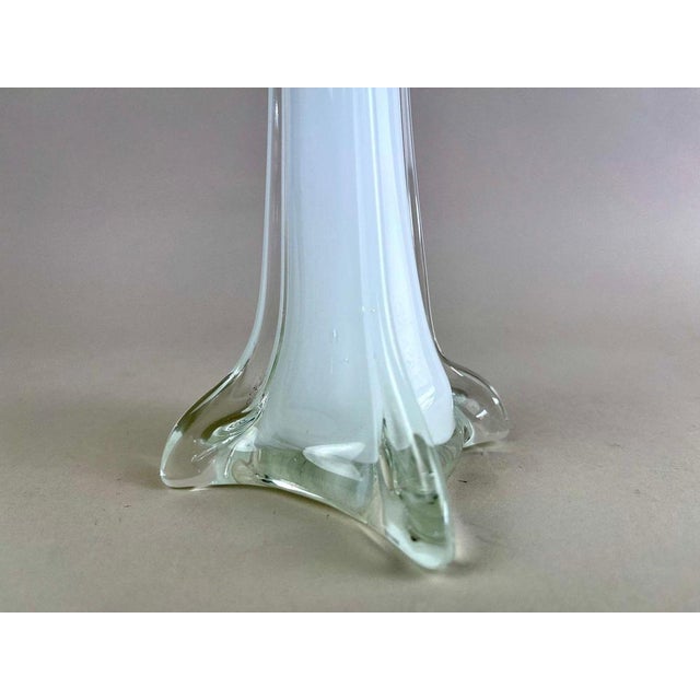20th Century White and Clear Murano Glass Long Neck Vase, Italy, 1960s For Sale - Image 4 of 14