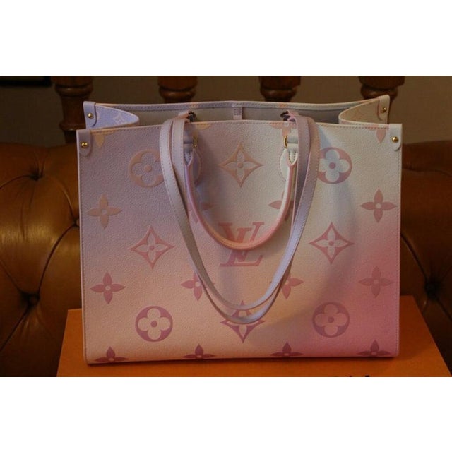 Sunrise Pastel Onthego Gm Bag, 2010 from Louis Vuitton For Sale - Image 15 of 15