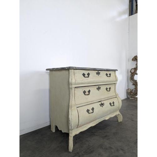18th Century Dutch Commode with Painted Decoration, in Very Good conditions.