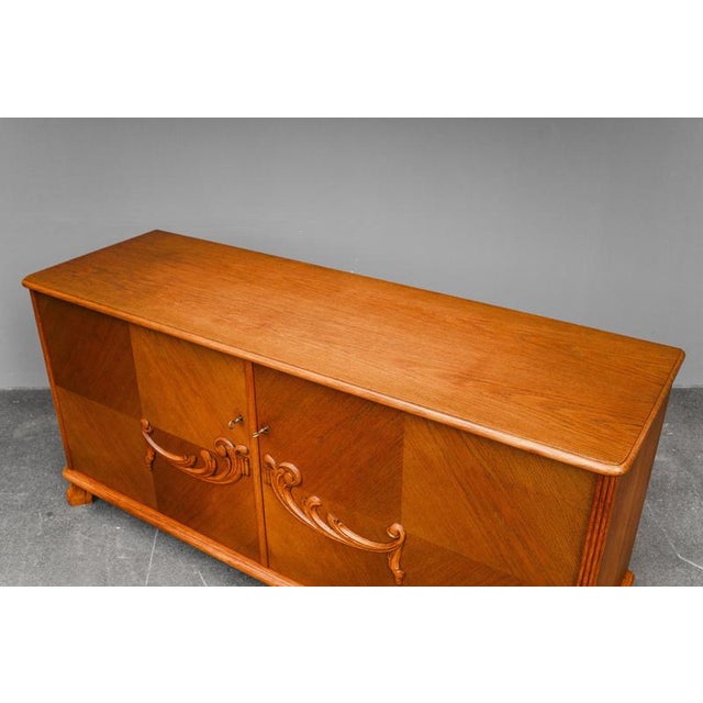 Vintage Art Deco Sideboard in Oak For Sale - Image 14 of 18
