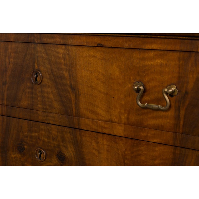 19th Century French Louis Philippe Walnut Chest of Drawers W/ Carrara Marble For Sale - Image 14 of 18