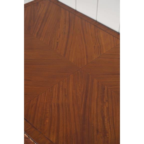 French 1950s French Louis XV Style Mahogany + Satinwood Book-Matched Veneered 3-Drawer Commode For Sale - Image 3 of 8