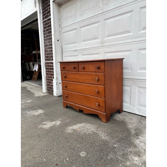 American Early American Colonial Revival Chest of Drawers | Vintage Wooden Dresser | Mid Century Solid Wood Bedroom Dresser | Vintage Maple Dresser For Sale - Image 3 of 12