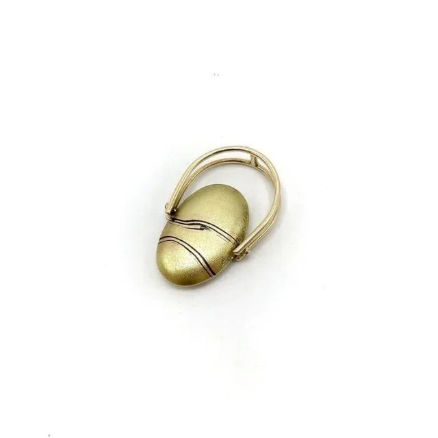 Vintage Carrie Adell 18K & 14K Gold Mokume Pebble Ring Size 4.5 For Sale In Los Angeles - Image 6 of 10