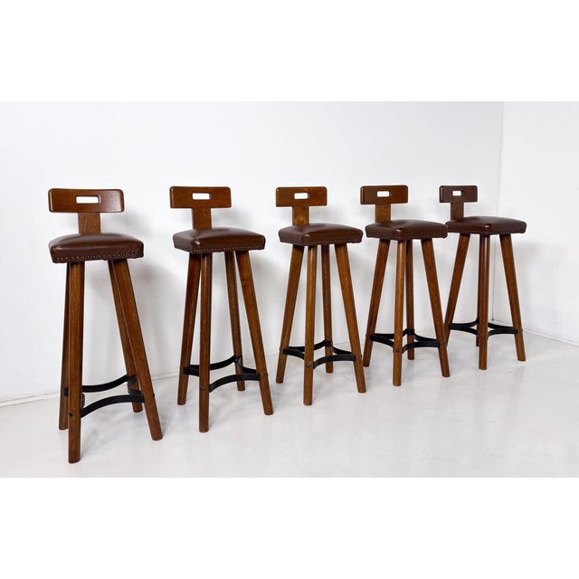 Brown Brutalist Bar Stool in Wood and Leather, 1970s For Sale - Image 8 of 11