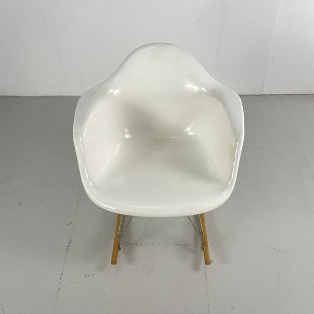White RAR Rocking Chair by Charles and Ray Eames for Herman Miller, 1950s For Sale - Image 3 of 12