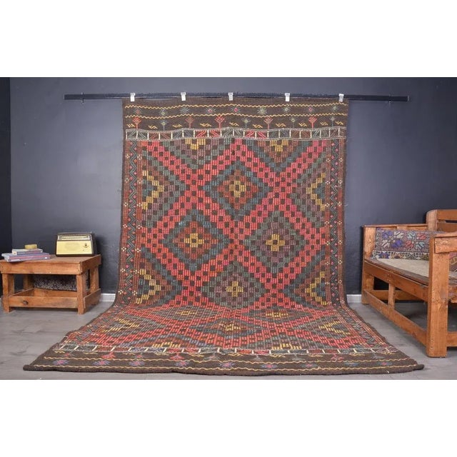 Red Geometric Kilim Rug in Wool For Sale - Image 10 of 13