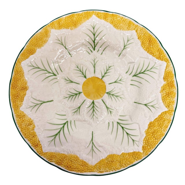 Victorian Pair of Wedgwood Majolica Cauliflower Pattern Plates, English, Ca. 192 For Sale - Image 3 of 9