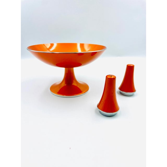Mid 20th Century Bjorn Engo "Emalox Norway" Pedestal Bowl With Matching Salt & Pepper Set- 3 Pieces For Sale - Image 13 of 13