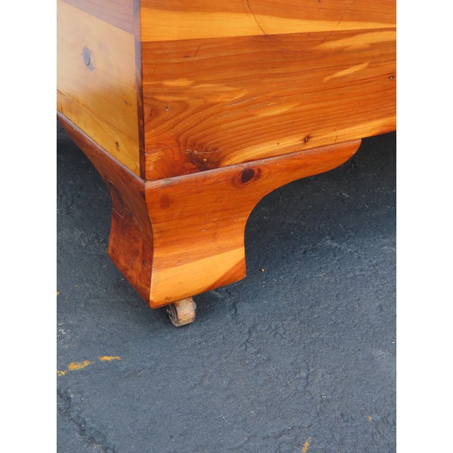 Early 1900s Lane Solid Cedar Hope Chest Blanket Trunk Bench 6586 For Sale - Image 16 of 18