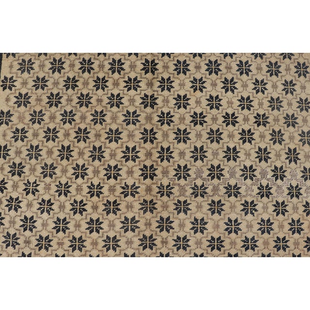 Vintage Turkish Oushak Rug With Latticework and Poinsettia Shapes 4'4 X 9'9 For Sale - Image 12 of 15