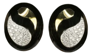 Late 20th Century Pair of 18k Diamond & Onyx Earrings