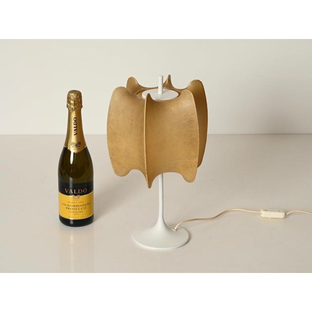 1960s Beige Tulip Cocoon Table Lamp with Brass Base attributed to Castiglioni for Hille, Italy, 1960s For Sale - Image 5 of 13