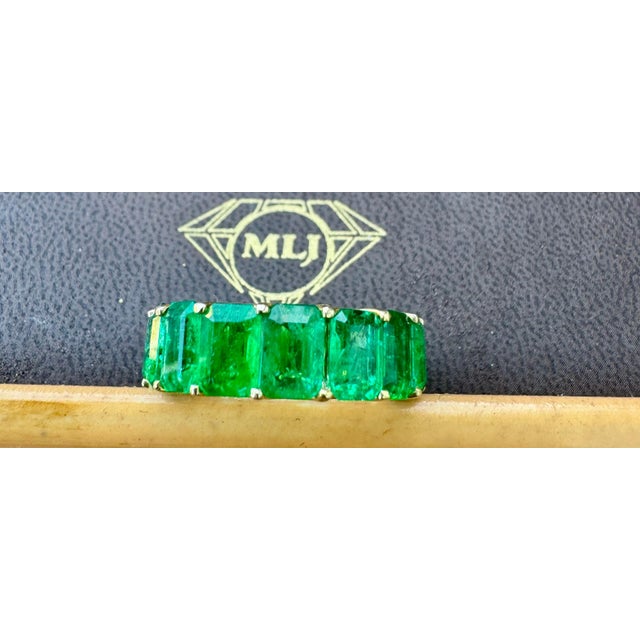 Emerald Natural 12 Ct High Quality Zambian Emerald Cut Emerald Eternity Band/ Ring 14 KG For Sale - Image 8 of 18