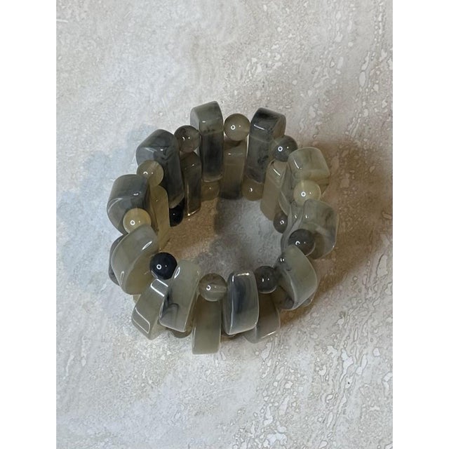 Plastic Vintage Boho Gray Lucite Stretch Bracelet For Sale - Image 7 of 12