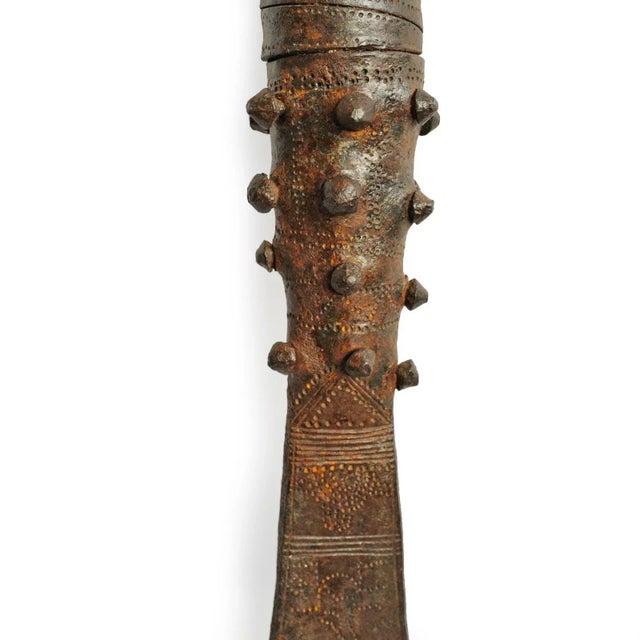 Early 19th Century Yoruba Opa Orisa Oka Iron Staff For Sale - Image 4 of 7