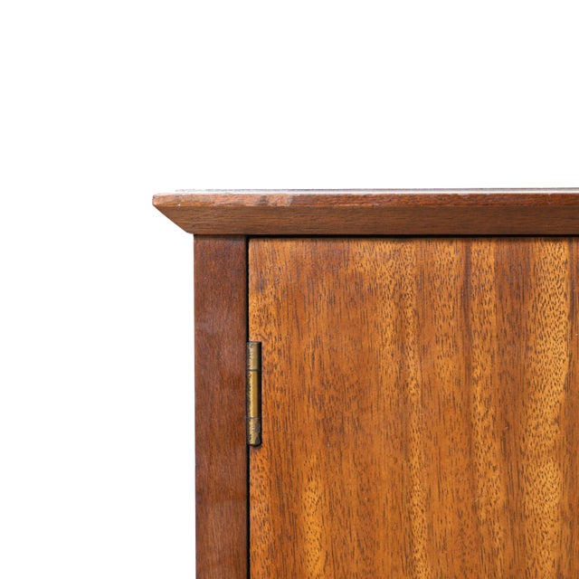 British Mid-Century Mahogany Gentleman's Chest, 1950s For Sale - Image 10 of 10