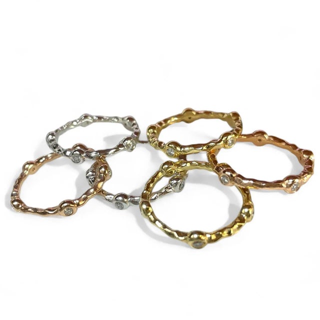 Metal Textured 18k Gold Ring With 1 Tcw Diamonds Size 6 For Sale - Image 7 of 7