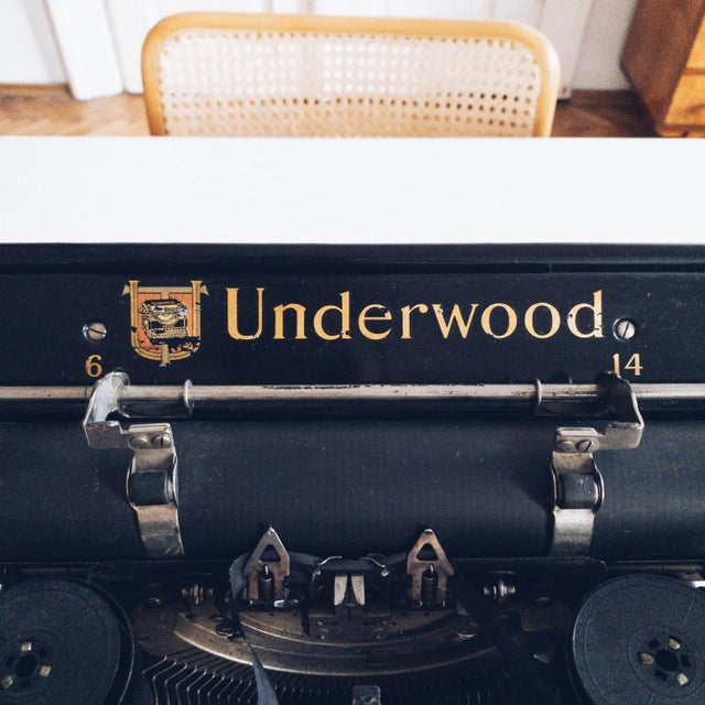 Industrial American No. 6 - 14 Qwertz Typewriter from Underwood Elliot Fisher Co., 1930s For Sale - Image 3 of 18