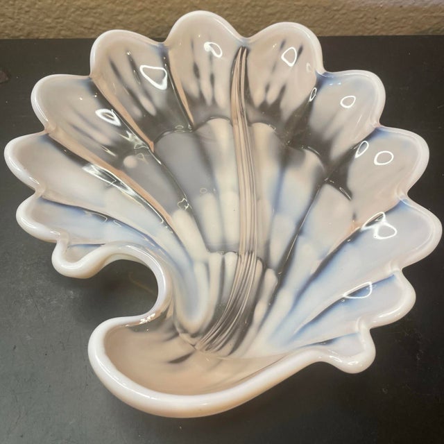 1960s Vintage 1960's Duncan & Miller Pink Opalescent Shell Plate "Sanibel" For Sale - Image 5 of 6