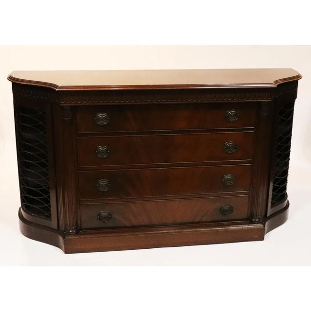 1920s American Large Regency-Style Mahogany Credenza Sideboard. For Sale - Image 4 of 7