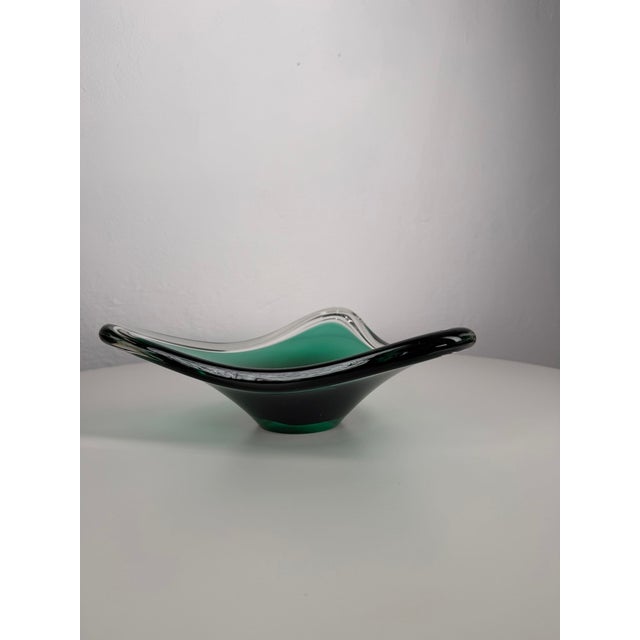 Murano Sommerso Art Glass Bowl in Green and Clear Glass, Italy, 1960s For Sale - Image 3 of 8