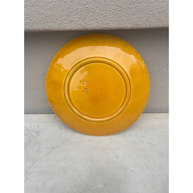 Late 19th Century Yellow Majolica Wheat & Butterfly Plate Villeroy Boch For Sale - Image 5 of 5