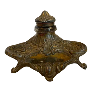 Early 20th Century French Art Nouveau Inkwell and Pen Holder in Cast Brass Bronze by A. Bossu