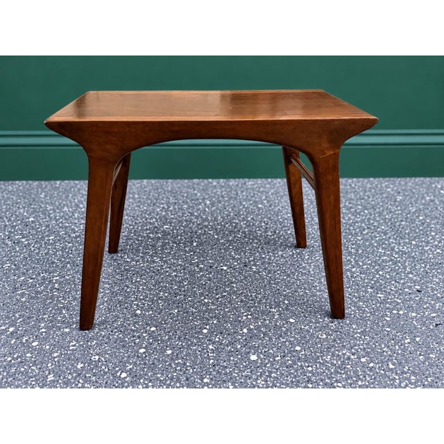 Mid-Century Drexel Profile Walnut Vanity and Matching Stool by John Van Koert Cir. 1960 For Sale In Baton Rouge - Image 6 of 12