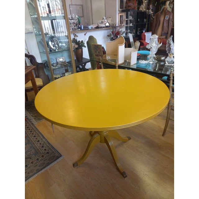 Light Yellow Vintage Round Lacquered Wood Table with Brass Feet, Base, 1950s For Sale - Image 8 of 10