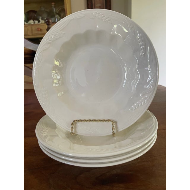 Vintage English Ironstone Soup Pasta Bowls - Set of 4 - White Wheat Pattern For Sale In Philadelphia - Image 6 of 7