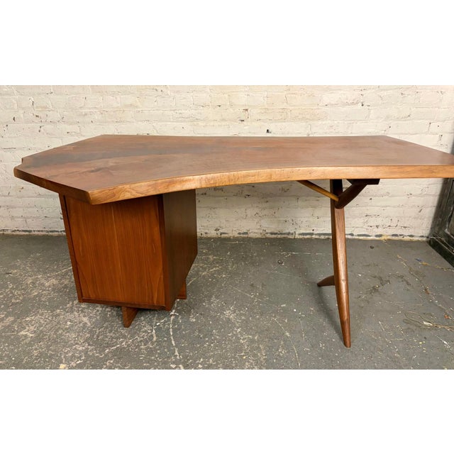 Late 20th Century Mira Nakashima 'Conoid' Walnut Desk Signed For Sale In New York - Image 6 of 14